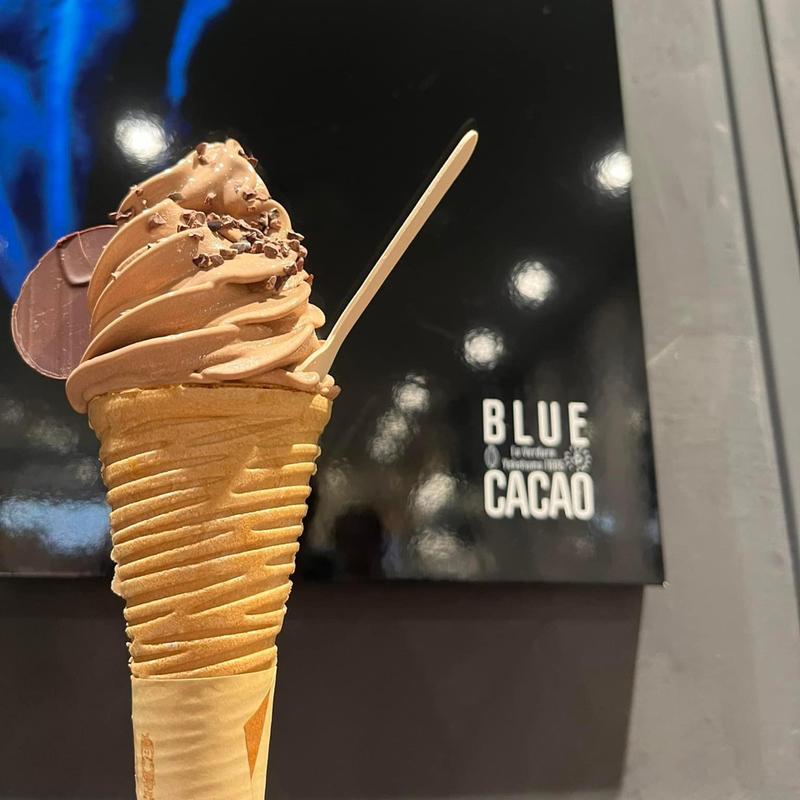 ビターソフトクリーム(BLUE CACAO)