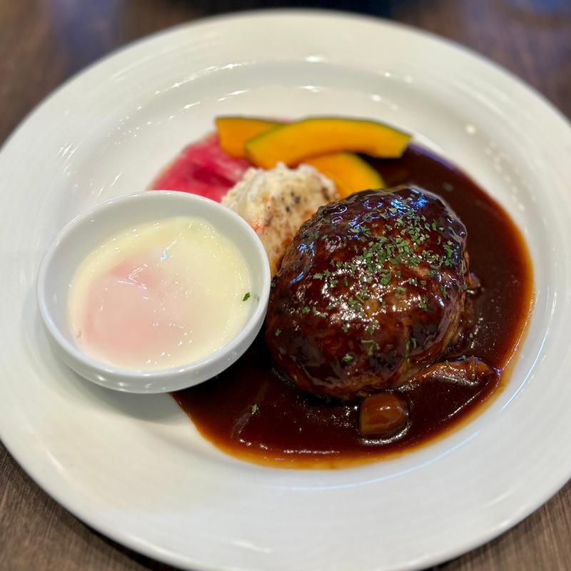  自家製デミソースのFoodyハンバーグ(庭園レストラン Foody Foody)