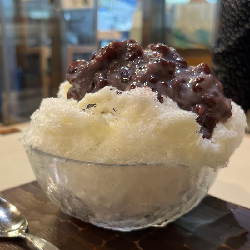 氷ミルクあづき(だるまや餅菓子店)