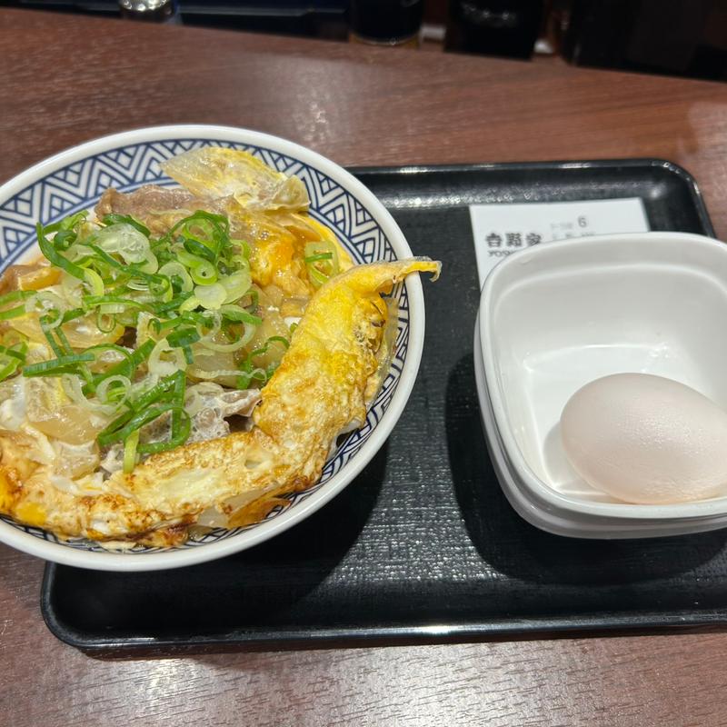 月見牛とじ丼(吉野家 川口駅東口店)