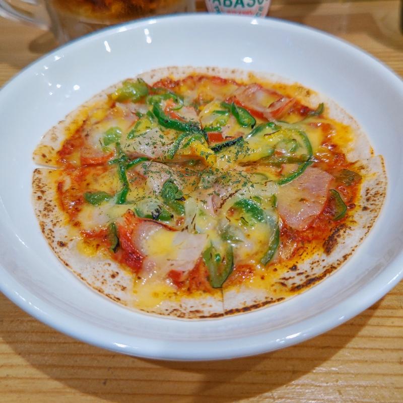 おつまみMIXピザ(国民酒場 じぃえんとるまん 関内マリナード店)