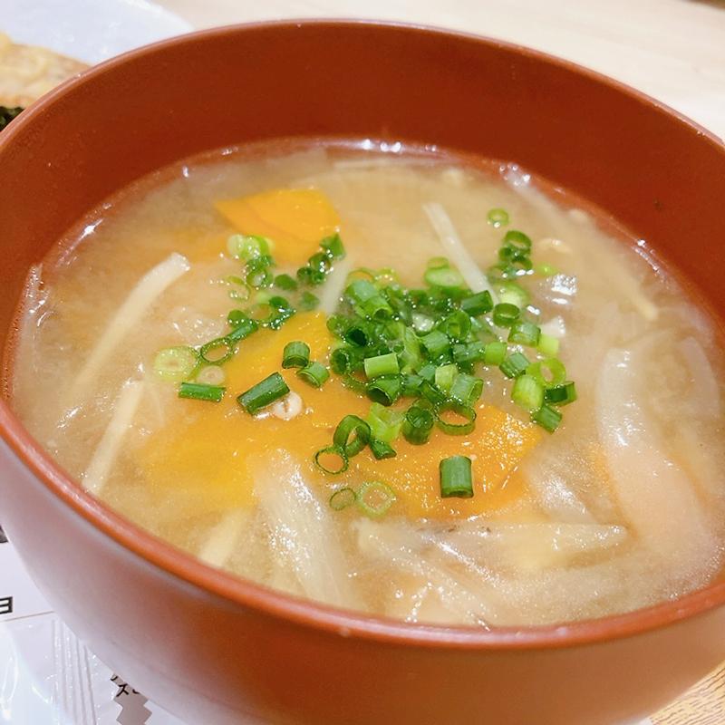 豚汁（ランチセット）(ごちそうおむすび膳七 ゆめテラス祇園店)