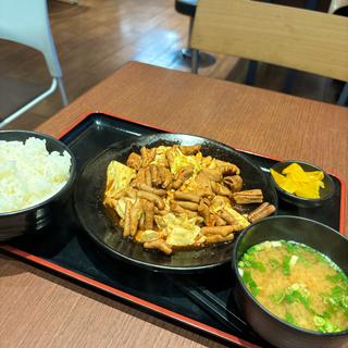 太田ホルモン焼定食(嵐山パーキングエリア（上り）スナックコーナー)