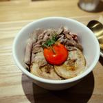 二種の炙りチャーシュー丼
