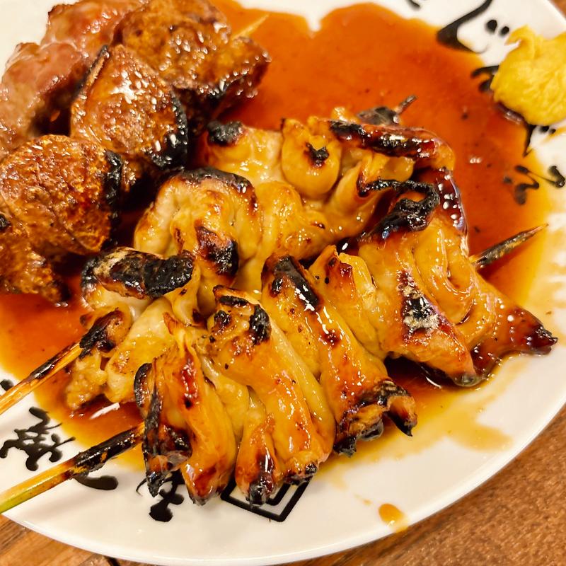 しろ(もつ焼き じんべえ)