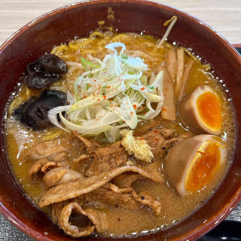 炙り豚盛り味噌ら〜めん(札幌 みその 一期一会)