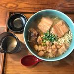BUNBUNそば(オキナワ ソバ エイブン （Okinawa Soba EIBUN）)