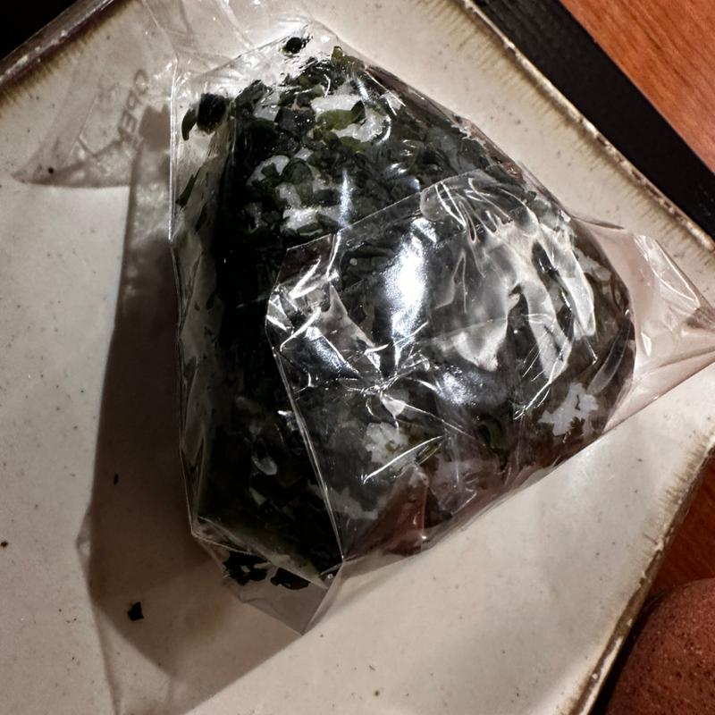 わかめおにぎり(すなだ どんどん 箱崎T-CAT店)