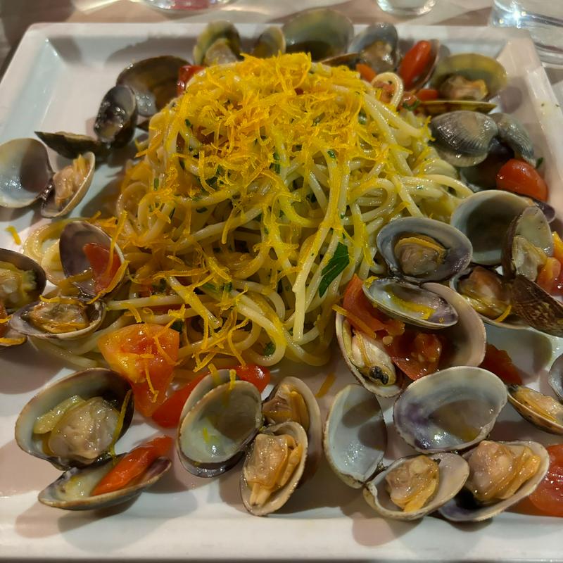 ボンゴレビアンゴ(Ristorante Pizzeria L'antro della Sibilla)