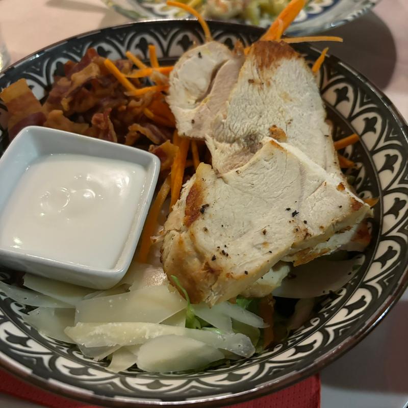 サラダ(Ristorante Pizzeria L'antro della Sibilla)