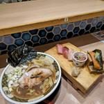 スープ煮干しラーメン(醤油)＋定番5貫セット