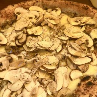 pizza funghi