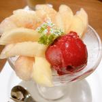 フレッシュピーチのパフェ