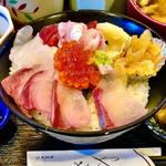海鮮丼(活魚料理 ととや)