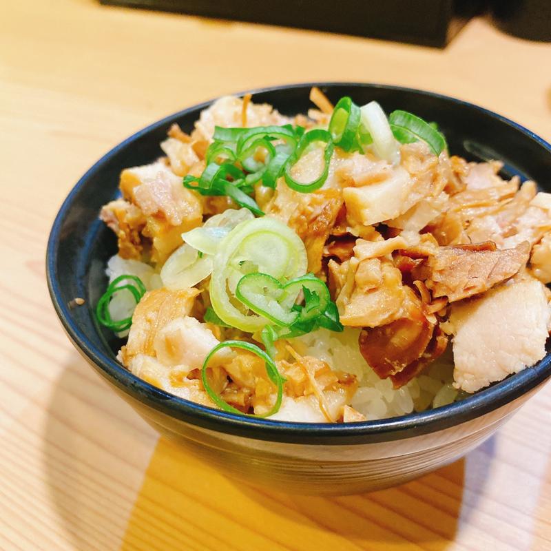 ほぐしチャーシュー丼（小）(麺処 若武者 ASAKUSA 〜FUKUSHIMA NOODLE STYLE〜)