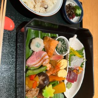 季節の縁高弁当(数量限定)(京都 つる家 花陽)