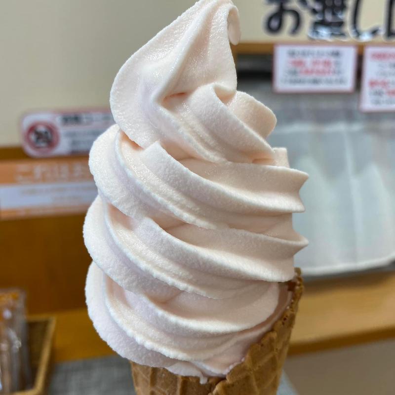 白桃ソフトクリーム(もち吉 八王子店)
