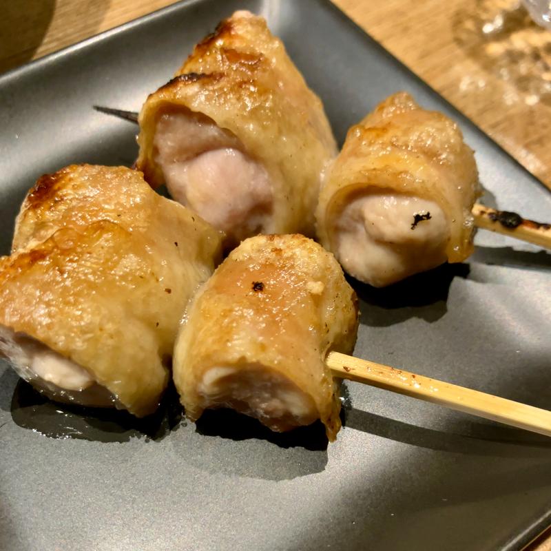 メガ鳥精肉(串鳥エスコンフィールド店)