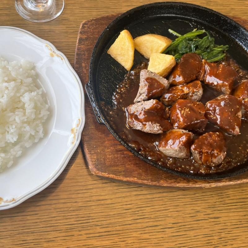 サイコロステーキ(肉料理プチハウス)