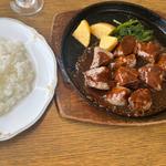 サイコロステーキ(肉料理プチハウス)