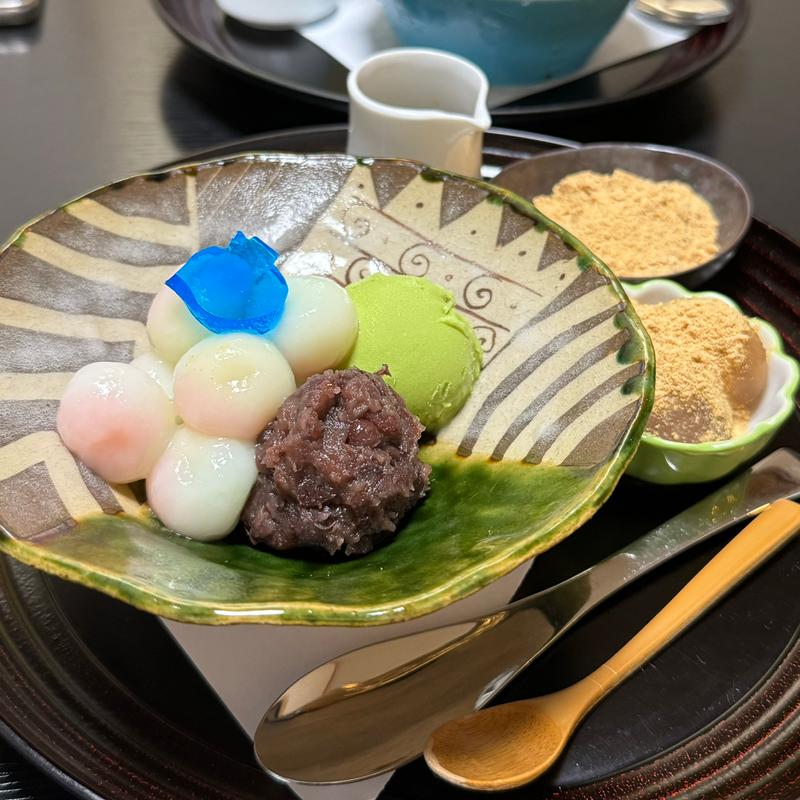 白玉あずきクリーム(わらび餅、きな粉トッピング)(和カフェkantora)