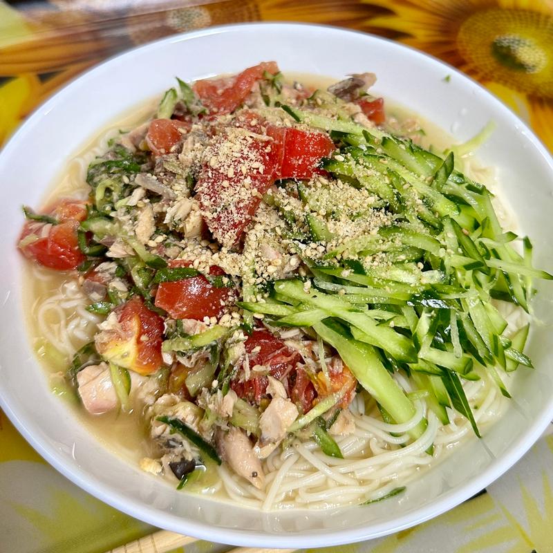 鯖缶トマトそうめん(ベルクス 東墨田店)