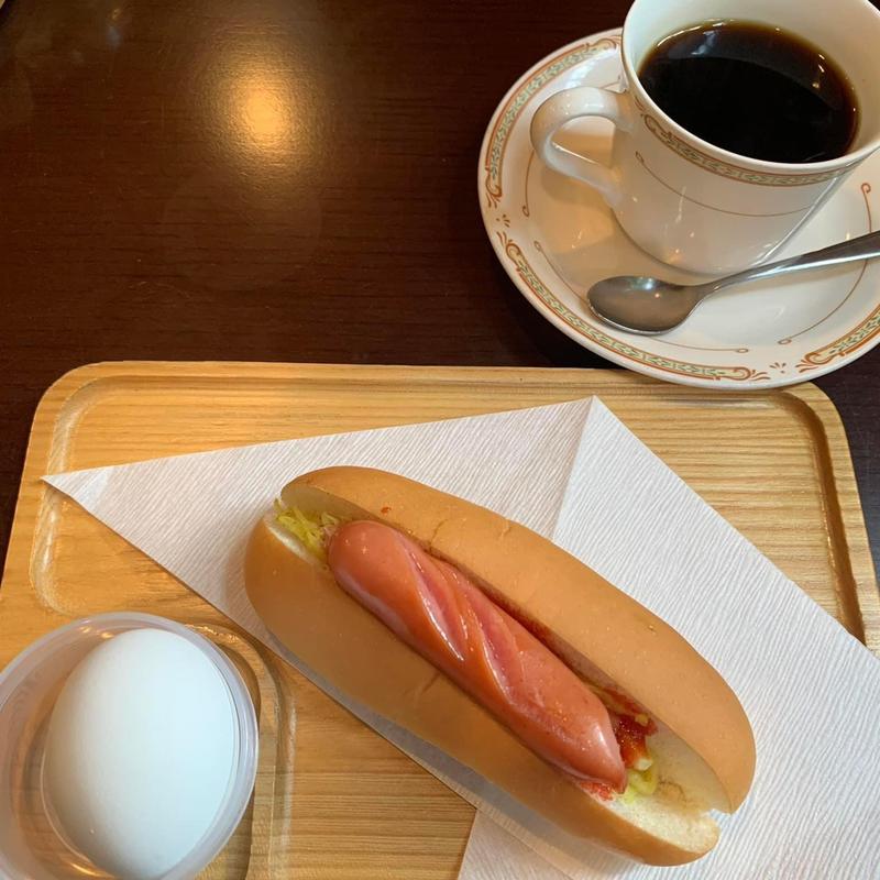 モーニング ホットドッグ ゆで卵 アメリカンコーヒー(喫茶カラカス)