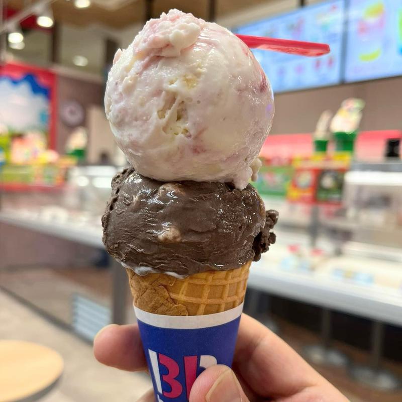 ストロベリーチーズケーキ ロッキーロード(サーティワンアイスクリーム 千歳烏山クレア店)