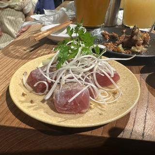 辛旨よだれマグロ(BEER STAND molto!! 阪急三番街店)