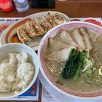 塩とんこつラーメン餃子ライス