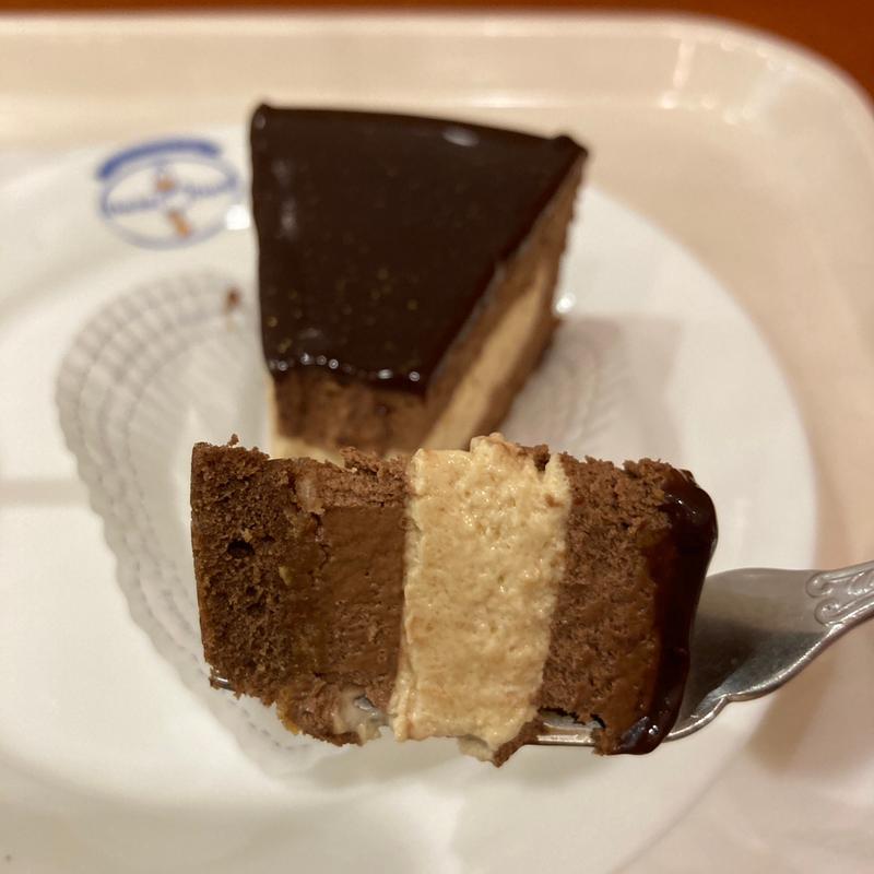 ベルギーチョコケーキ(ダッキーダックグリナード永山ケーキショップ)