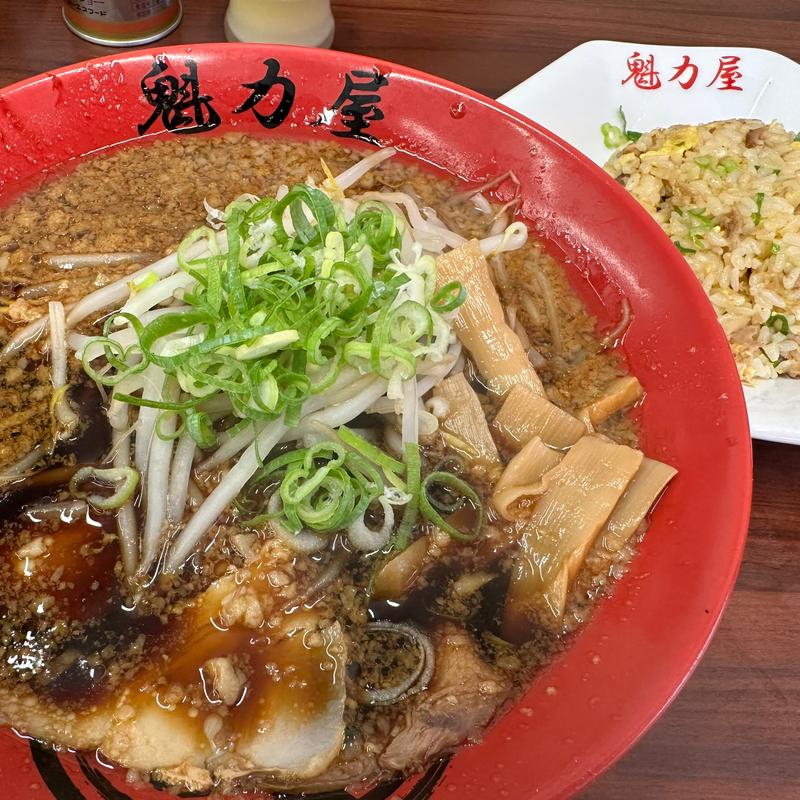 京都漆黒醤油ラーメン(京都北白川ラーメン魁力屋 市が尾店)