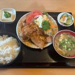 生姜焼き定食(和風食事処酒処 なか里)