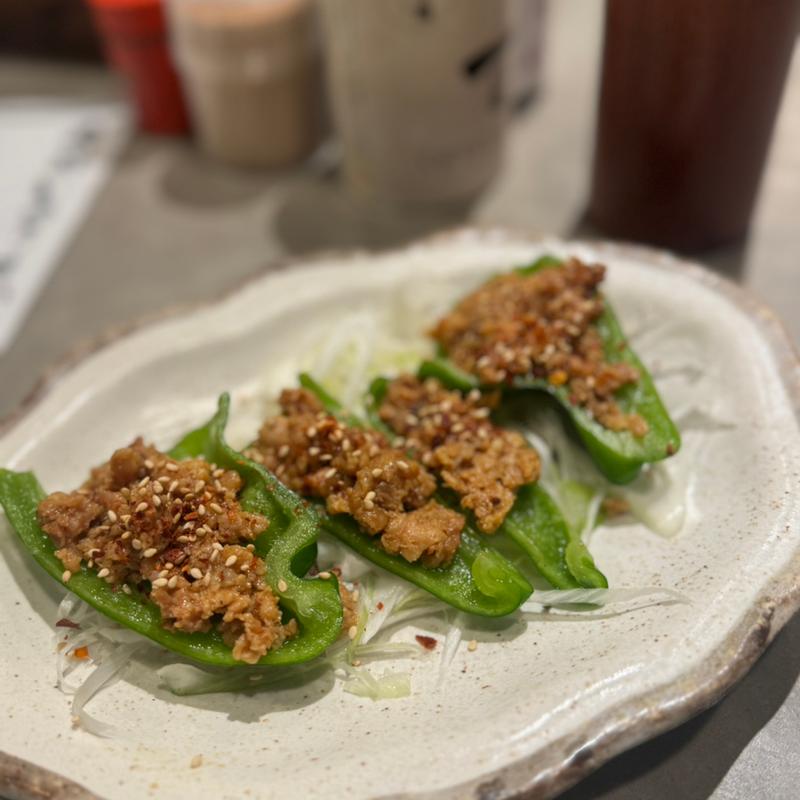 ピーマン肉味噌のせ(佐賀県三瀬村 ふもと赤鶏 田町店)
