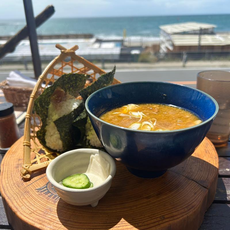 (海沿いの キコリ食堂)