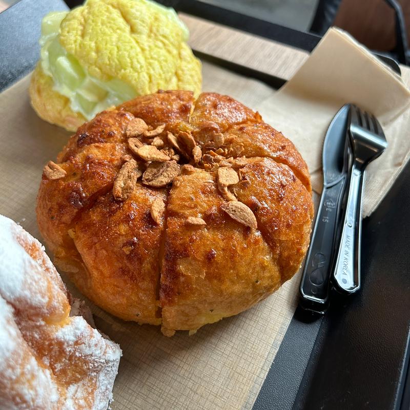 マヌルパン(オニオン 安国店)