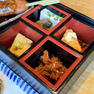 仙台小箱(炭焼牛たん東山 レイヤード久屋大通パーク店)