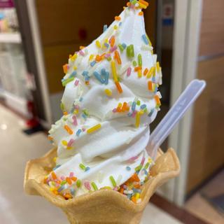 バニラソフトクリーム カラースプレー(レインボーハット 川崎店)