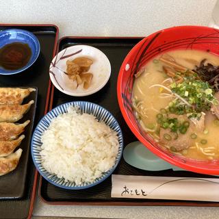 ラーメン　ライス　餃子(桜島SA (上り))