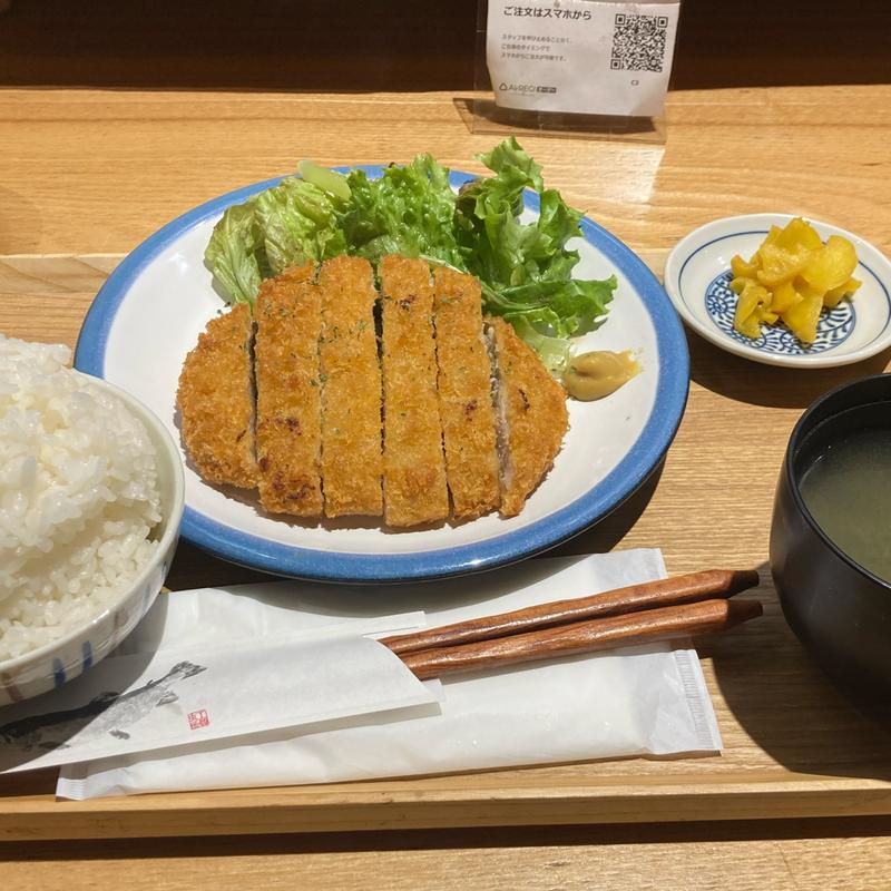 とんかつ定食(個室居酒屋 粋 恵比寿店)
