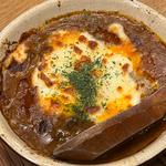牛すじの赤ワイン煮込みグラタン(みかん 今里店)