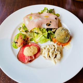ランチコースB  前菜盛り合わせ(Riposo（リポーゾ）)
