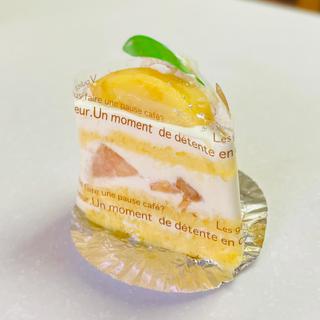 桃のショートケーキ(西洋菓子 おだふじ (大泉学園店))