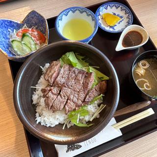 土佐和牛のステーキ丼(天狗荘 （高原ふれあいの家 天狗荘‎）)