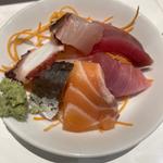 刺身盛り合わせ(餃子のラスベガス)