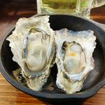 焼き牡蠣(SEAFOOD STAND PACIOREK HANATARE 野毛店)