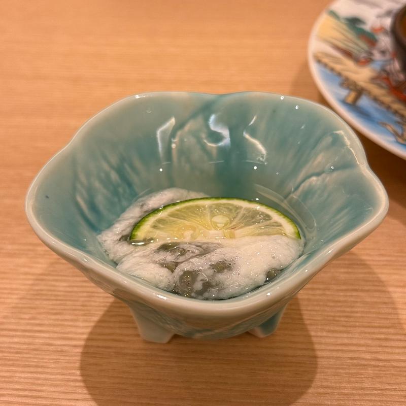 山芋とじゅん菜の酢取り(鮨 いわた)