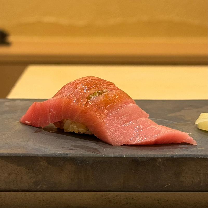 三重県産 中トロ(鮨 いわた)