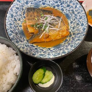 鯖の味噌煮定食(ひげ勘)