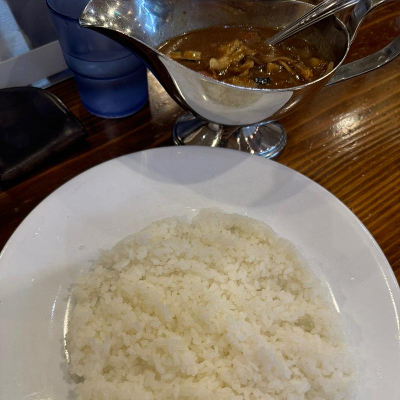 印度ベーコンキノコカレー(カリカル 新橋本店)